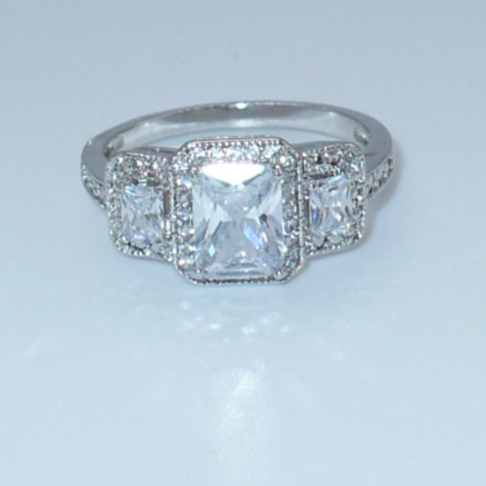 Vintage looking ring size 9